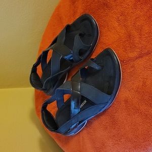 Reebok Easy Tone Sandals Black NIB
